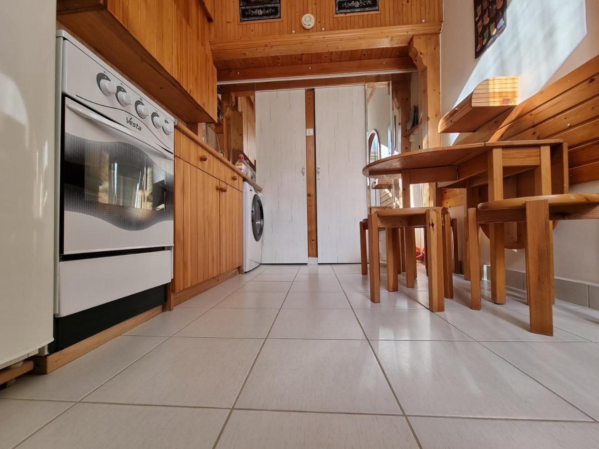 Little Cozy Apartman Мишкольц Экстерьер фото