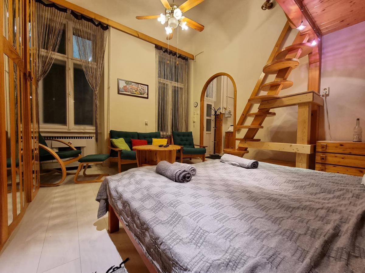 Little Cozy Apartman Мишкольц Экстерьер фото